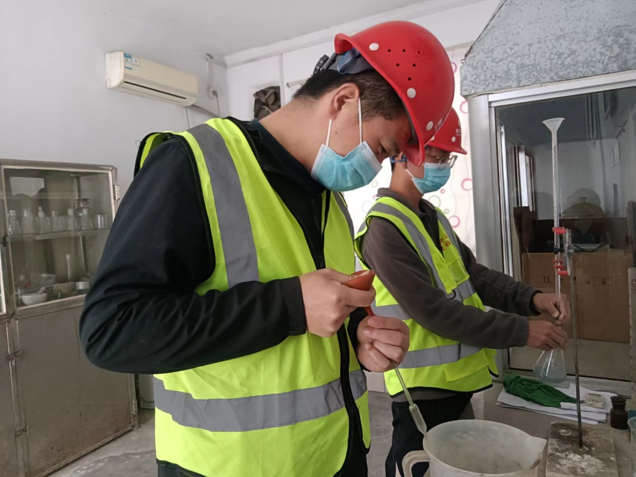 尋找最美公路人：不負(fù)韶華，奮進(jìn)前行的左榮華