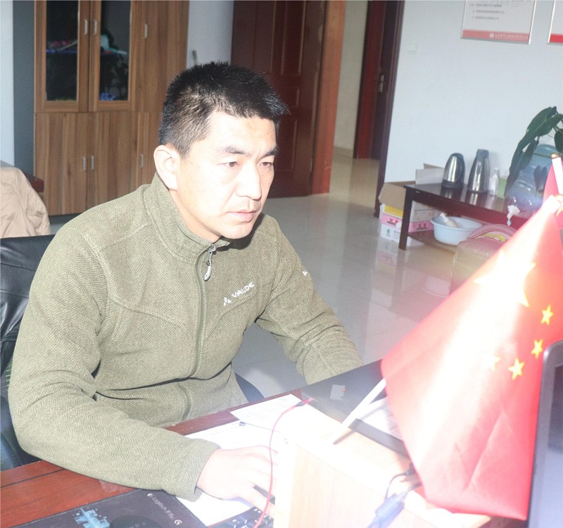 不忘初心  牢記使命——全力以赴做好本職工作