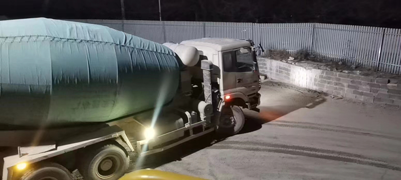 3、首輛罐車出發(fā)_副本