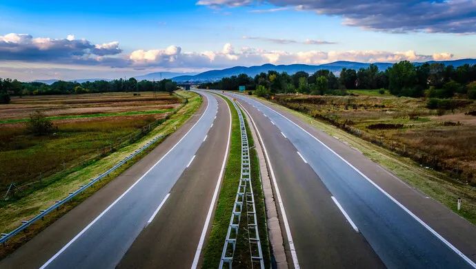 3年時(shí)間可重建一條高速，這個(gè)項(xiàng)目為何選擇“煥新”？