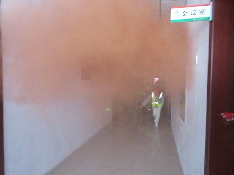 發(fā)生火災(zāi)后，紀(jì)健組織人員、有序正確逃生_副本