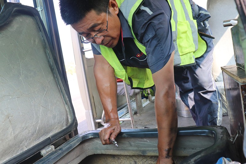 陽(yáng)光下的你——臨臨高速項(xiàng)目一線工作者掠影