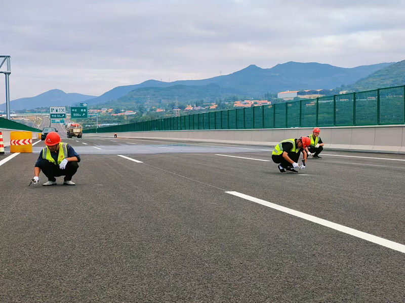 全線徒步（從北到南）路面附著物清理—周仕濤、鄭浩楠、趙嘉澍_副本