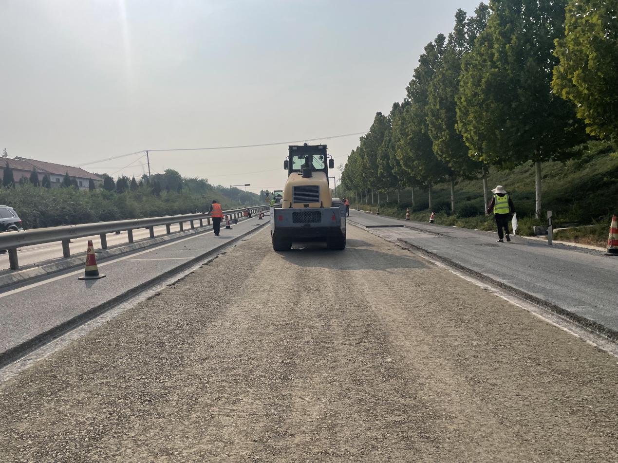 第二區(qū)域項目部全力推動S102項目建設(shè)