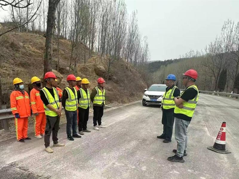 【一提三?！縎232張魯線修復(fù)養(yǎng)護(hù)工程項(xiàng)目部積極應(yīng)對(duì)大風(fēng)極端天氣預(yù)警