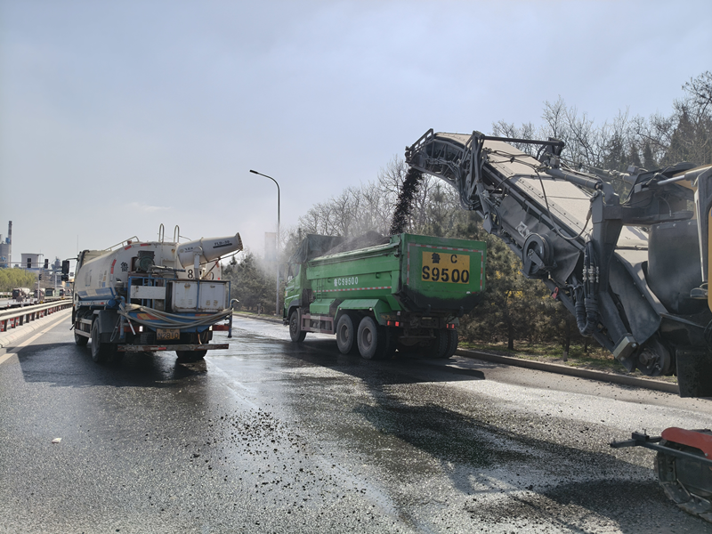 【一提三?！刻豳|(zhì)增效，S102項(xiàng)目解難題出實(shí)招見實(shí)效