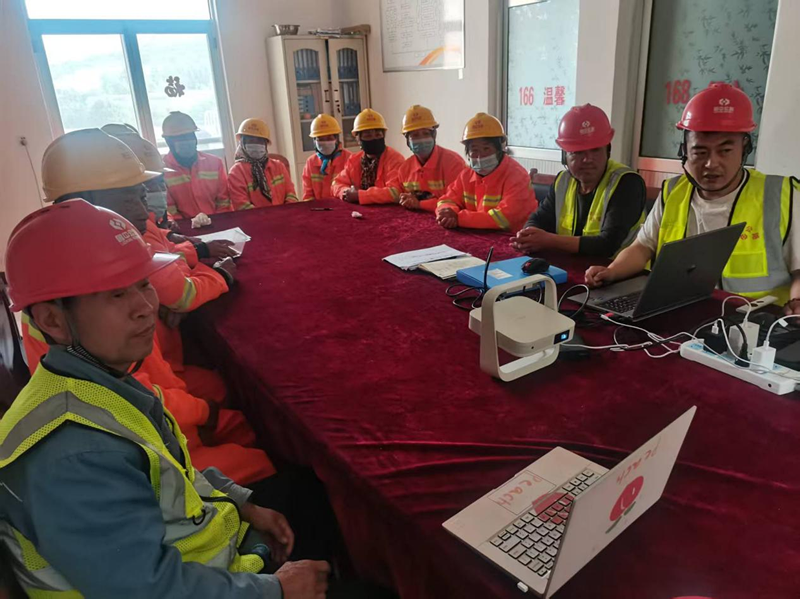 【一提三?！縎232張魯線博山區(qū)王家莊至沂源縣草埠段修復(fù)養(yǎng)護(hù)工程組織新員工安全培訓(xùn)