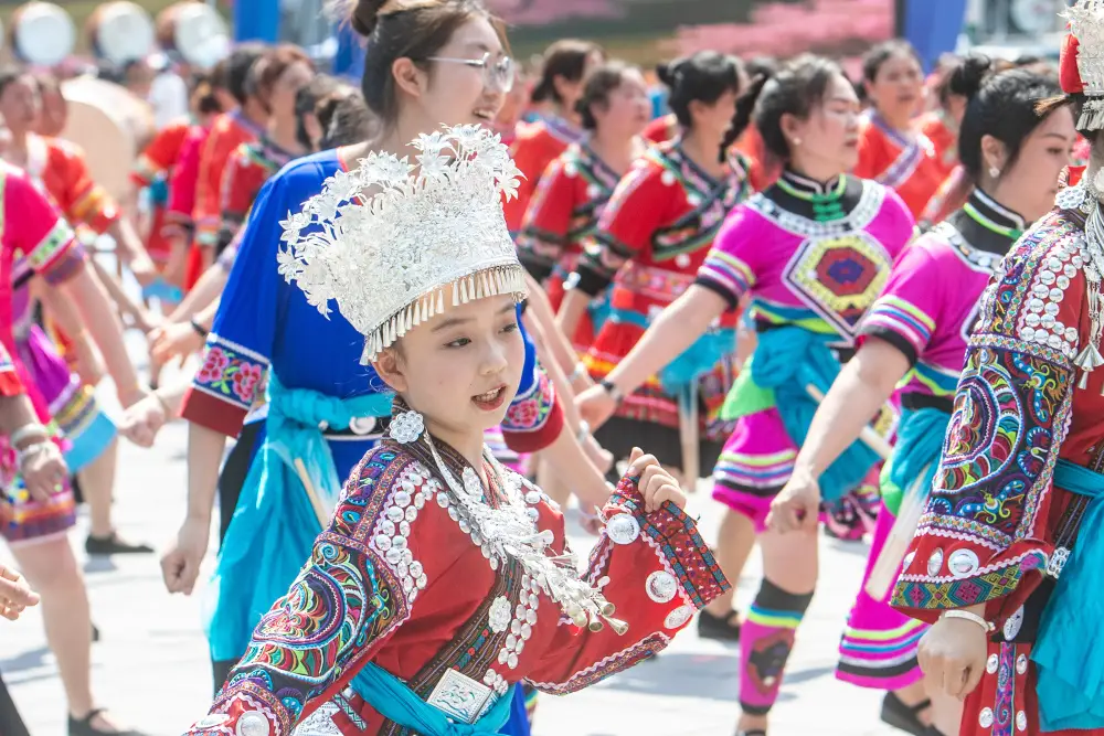 山水為墨，繪就重慶萬(wàn)千風(fēng)華