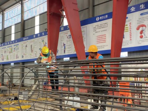 【抓作風(fēng) 創(chuàng)效益】第二工程公司以辛勤的汗水獻禮祖國