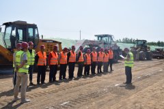 淄河大道西延工程一標(biāo)段召開灰土施工現(xiàn)場安全交底會