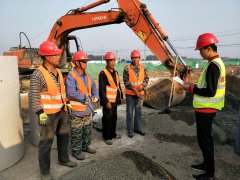 十月，我們一起奮戰(zhàn)