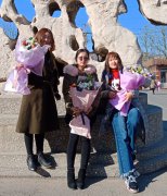 面朝大山，春暖花開