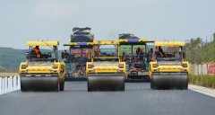 勞動最光榮  青春獻(xiàn)公路