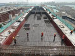 畫中的身影，心里的面孔