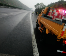 高速養(yǎng)護(hù)“365”，一直在堅(jiān)守