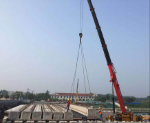 柳園路橋右幅第一聯(lián)橋面鋪裝砼澆筑