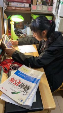 愿你出走半生，歸來仍是少年