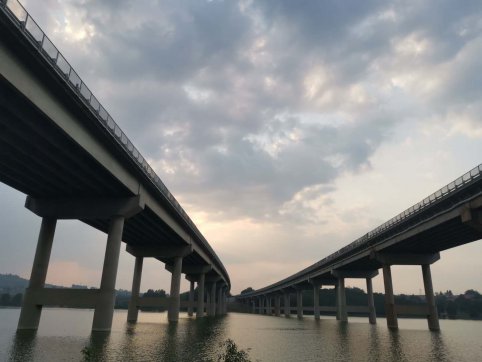 不斷挑戰(zhàn)、突破自我