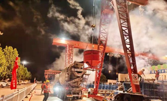 【抓作風(fēng) 創(chuàng)效益】文昌湖預(yù)制場首片箱梁預(yù)制成功