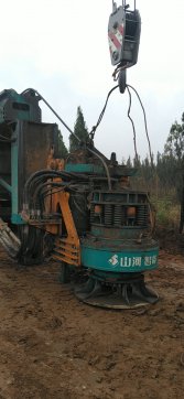 【抓作風 創(chuàng)效益】一柱擎天展宏“途”——記交安工程公司旋挖鉆施工