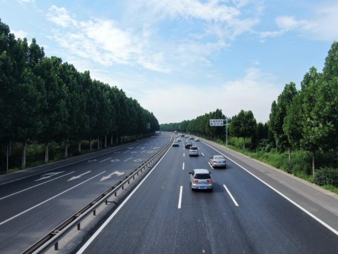 傾力打造G205山深線品質(zhì)工程——把好路修進老百姓心坎里