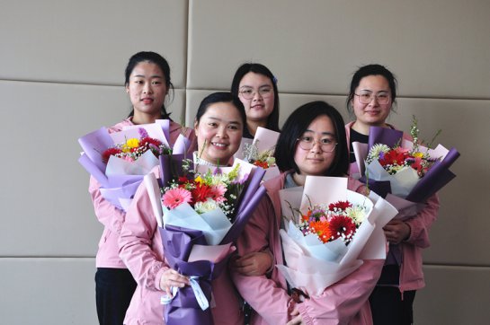 魅力女神，精彩綻放