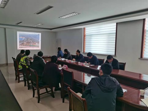 【臨臨風(fēng)采】臨臨高速六標(biāo)曹家頂隧道下穿X022縣道改路繞行交通組織專家評審會